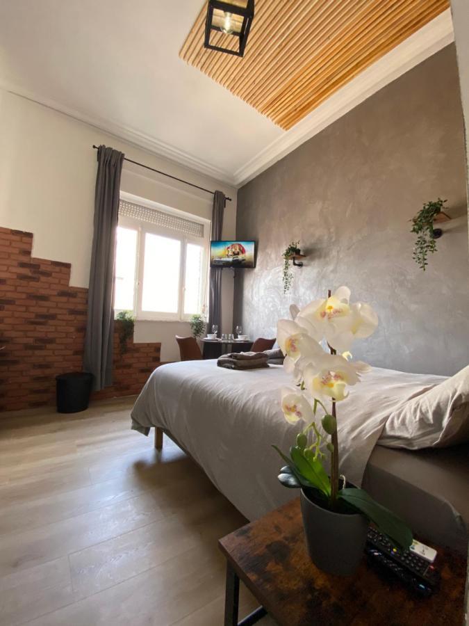 Capstay Roubaix Lille Private Shower & Netflix Zewnętrze zdjęcie