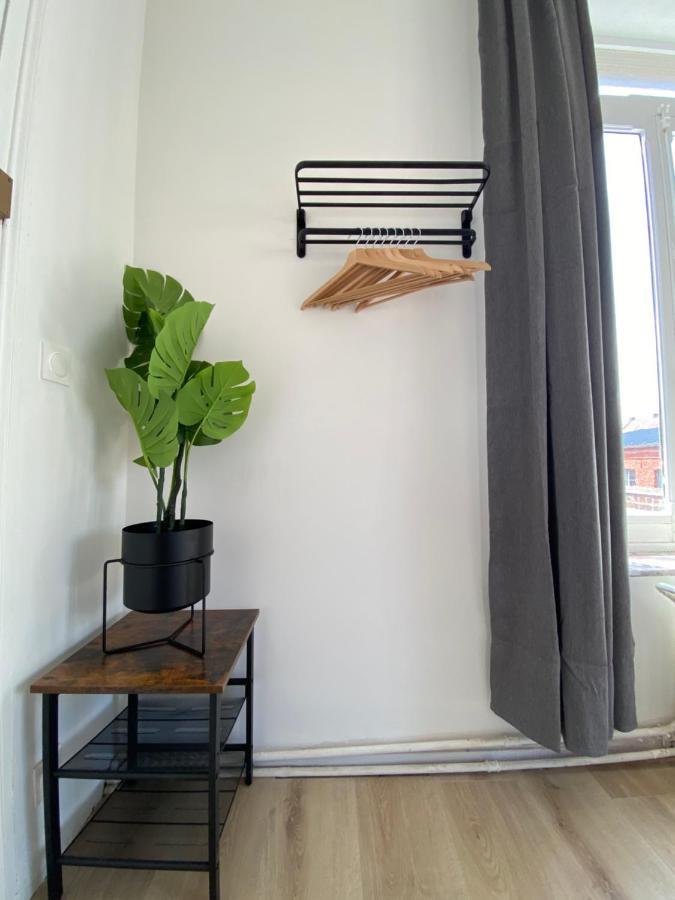Capstay Roubaix Lille Private Shower & Netflix Zewnętrze zdjęcie